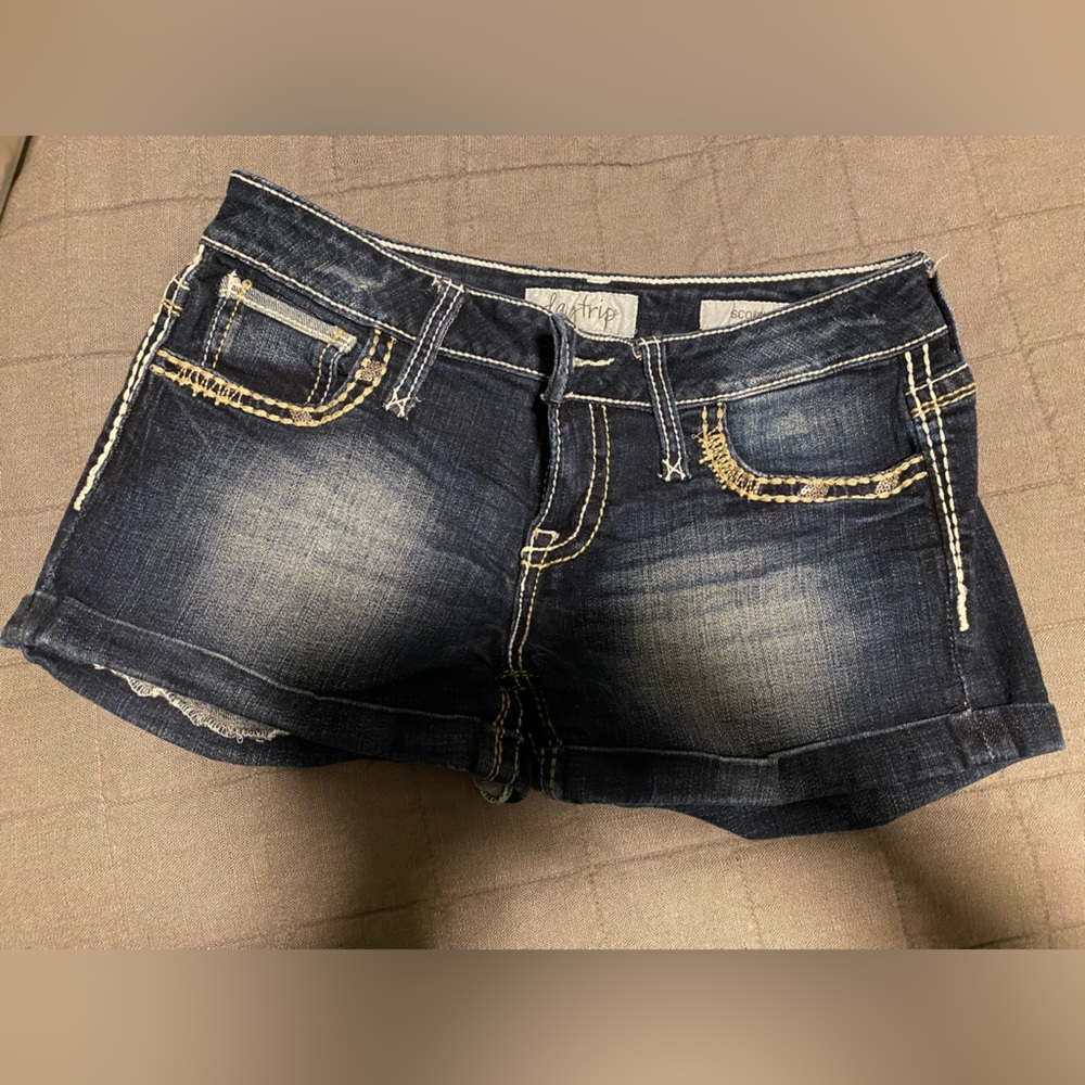 Daytrip jean shorts. Size 30.
